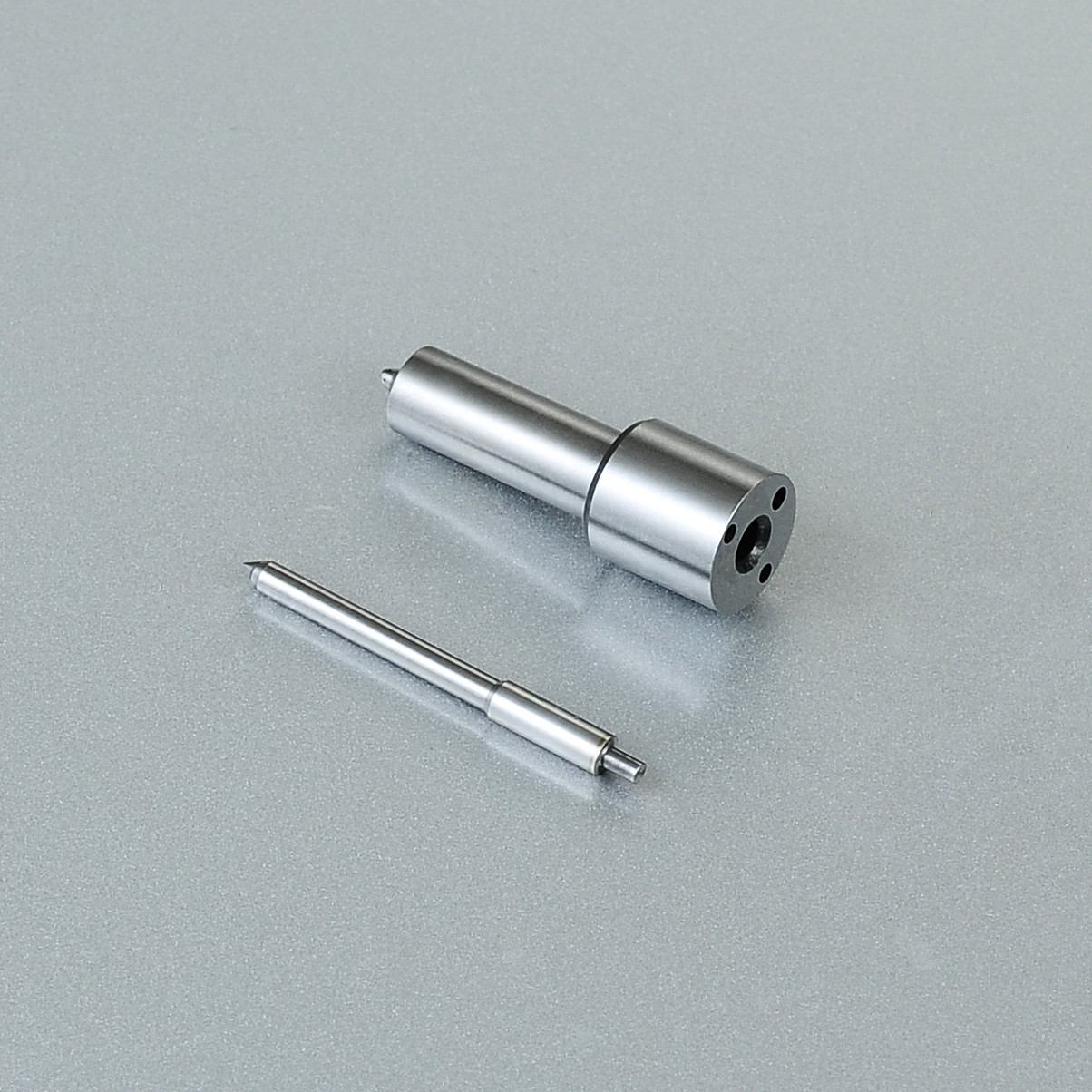 Diesel Engine Zexel Fuel Injector Nozzles For ISUZU 4JB1 NA High Density